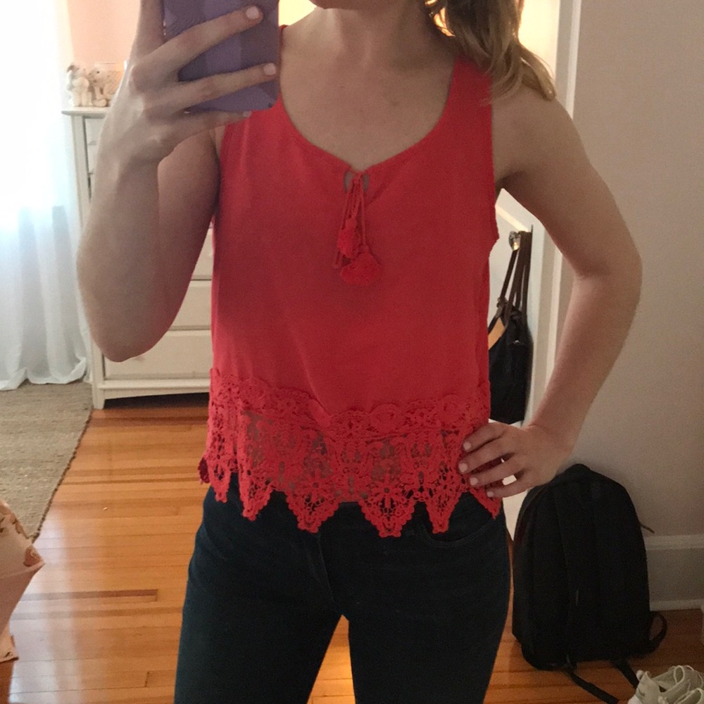 Red top with hem detail